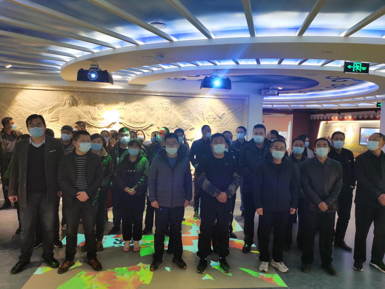 廉政参观1.jpg 廉政参观1.jpg